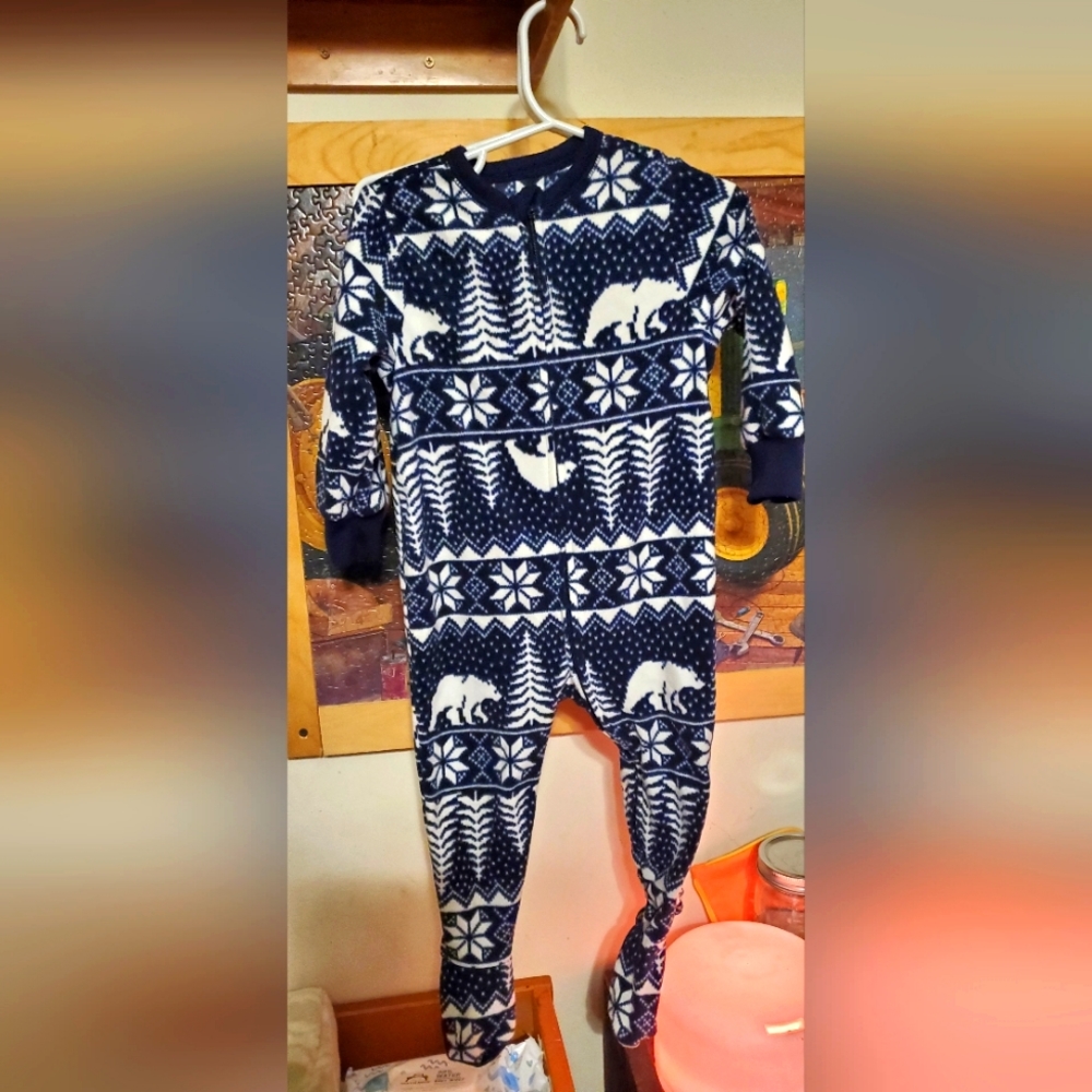 Old navy 18-24month footed pajamas